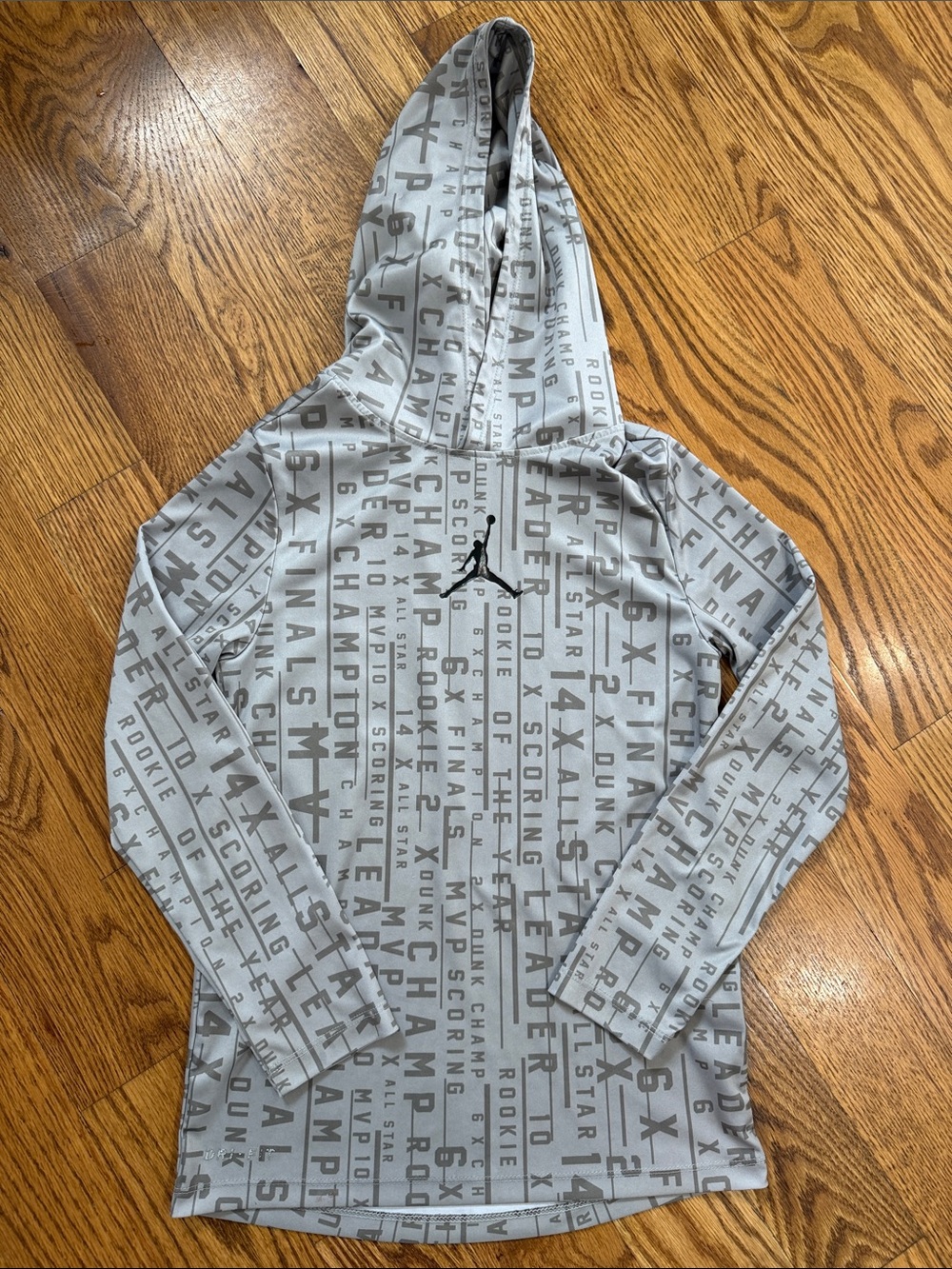 Boy’s Jordan Lightweight Hoodie Shirt. Size Small 8-10. Excellent Condition.